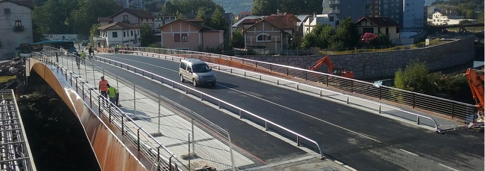 Martuteneko zubi berria gaur ireki da auto eta oinezkoen trafikorako